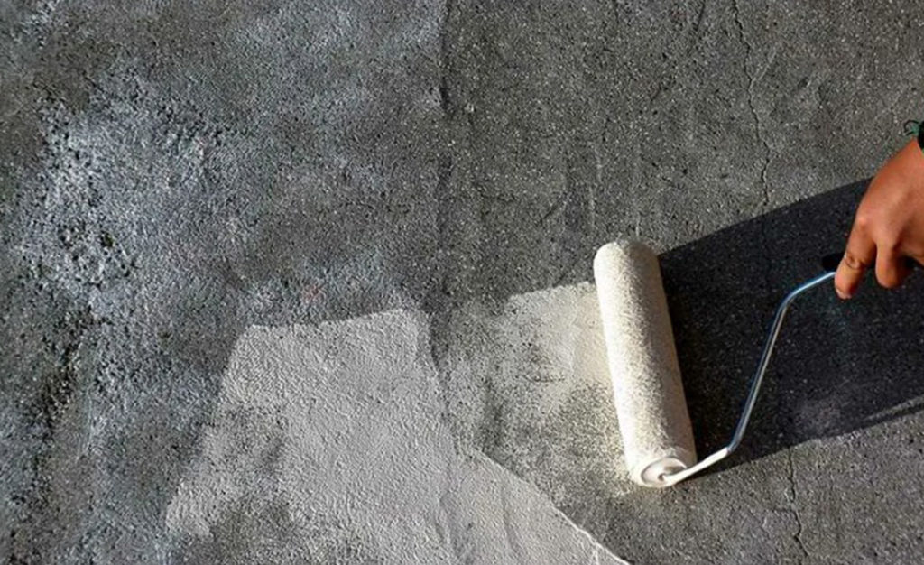 Грунтовка глубокого проникновения для бетона для внутренних работ .